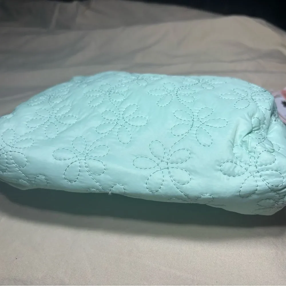 New Pastel Green Floral Quilted Cosmetic Zipper Pouch Travel Accessory NWT 8”x9”